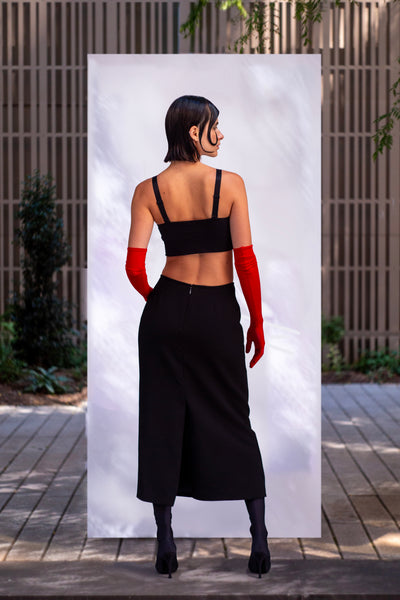 adjustable bralette, bralette, women's bralette, sporty bralette, sporty top, women's top, women's adjustable top, black sporty top, bralette, women's black top