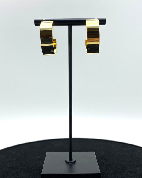 Minimalist and contemporary hoop earrings design, Molded with the finest stainless steel pieces and 14K karat gold or sterling silver dipped.