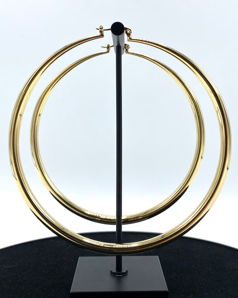 Maxi hoop earrings Made in high-quality stainless steel and 14K karat gold-dipped.