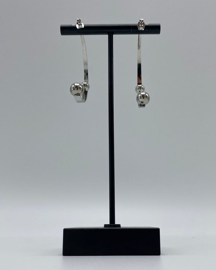 metal hoop earrings, circular earrings, hoop earrings, modern earrings, minimal earrings