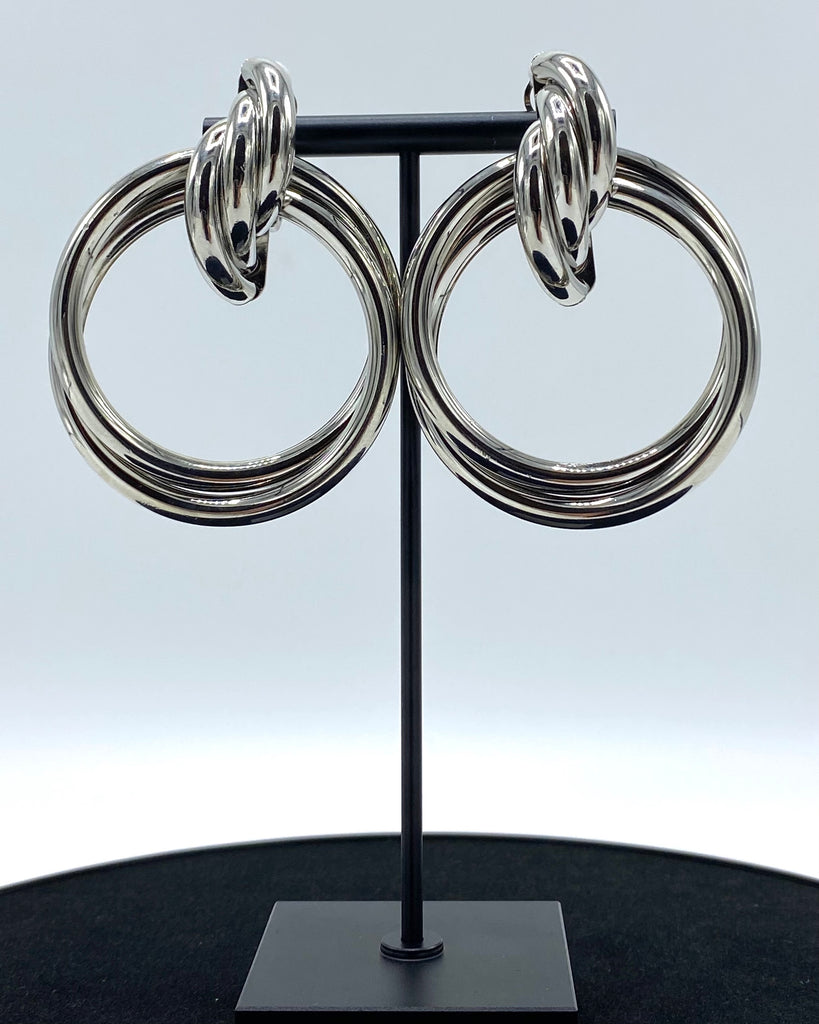 DOUBLED RING METAL KNOT CLIP ON EARRINGS SILVER