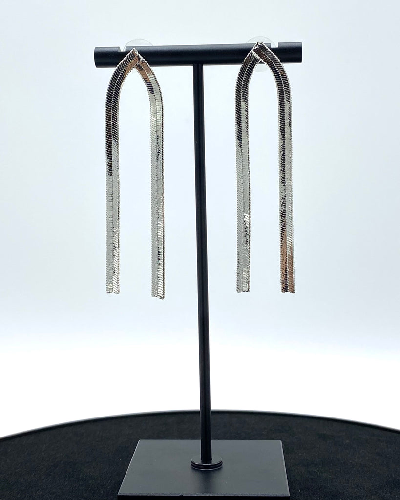 SNAKE CHAIN EARRINGS MADE IN STAINLESS STEEL WITH STERLING SILVER DIPPED.