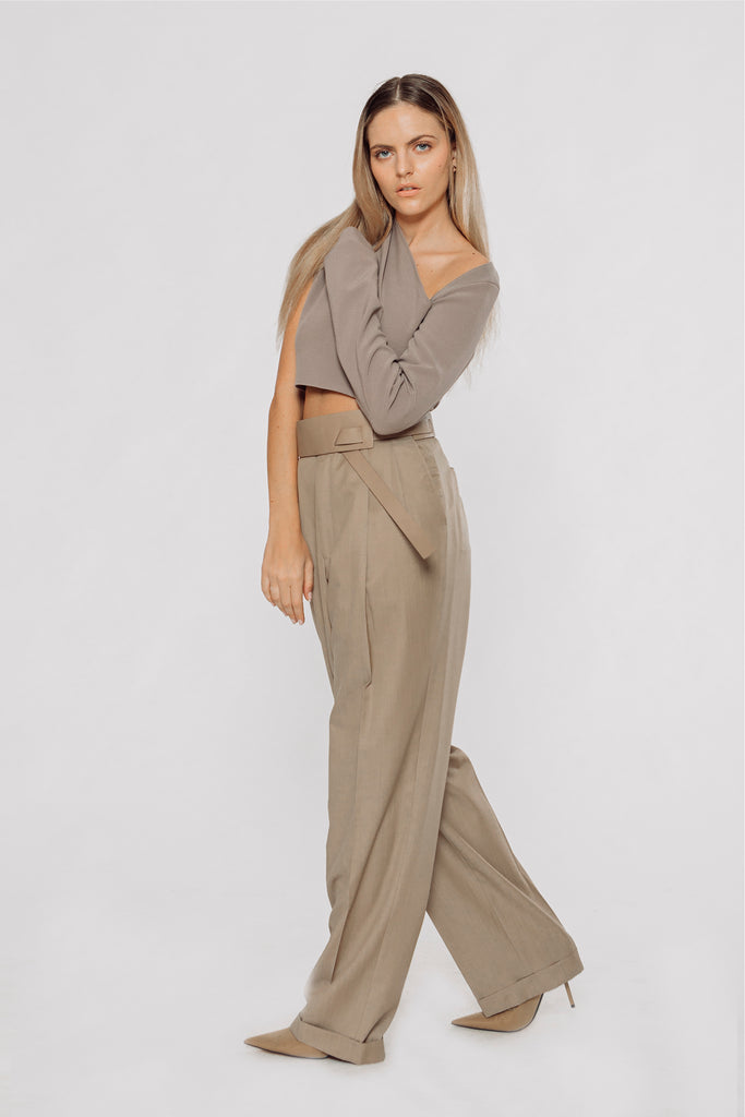 fluid wide leg pants, wide leg pants, women's wide leg pants, from pleats pants, menswear style pants, wide leg pants with pleats, wide leg pants with front pleats, boyfriend pants, boyfriend dress pants, boyfriend style pants